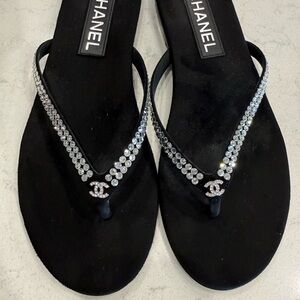CHANEL Black Crystal-Embellished Velvet Thong Sandals